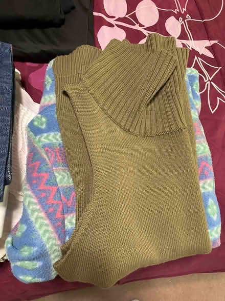Photo of free Woman’s sz L clothes (Las Palmas Pk, Snvle) #4