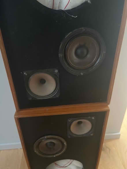 Photo of free Vintage Richard Allen speakers (Crouch End N8) #2