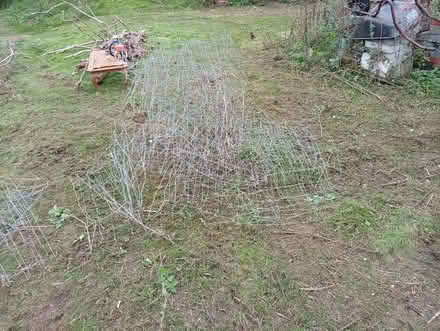 Photo of free Stock fencing off cuts (Pant SY10) #1
