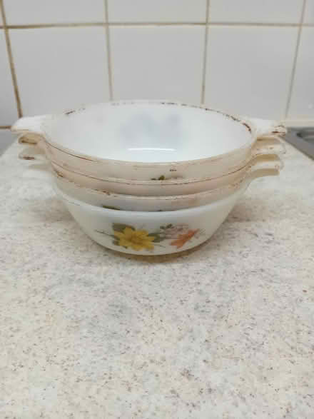 Photo of free Old Pyrex Dishes (Rose Hill OX4) #1