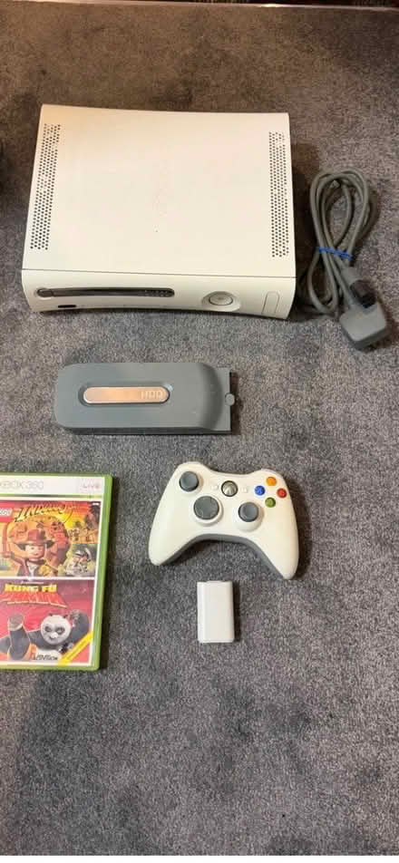 Photo of Xbox 360 bundle (Upper Luton ME5) #1