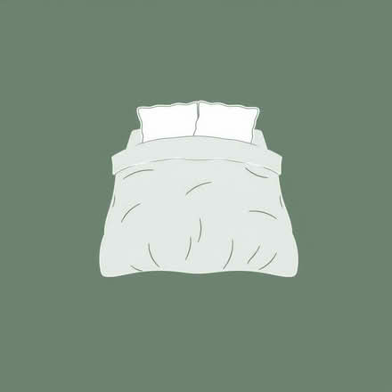 Photo of free king size duvet and two pillows (Moor Allerton LS17) #1