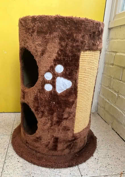 Photo of free Cat scratching tower (Littlemore, OX4) #2