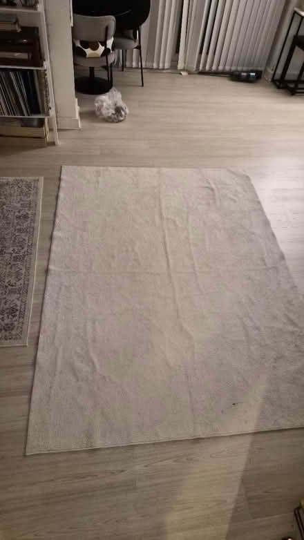 Photo of free Cream Rug (Purfleet RM19) #2