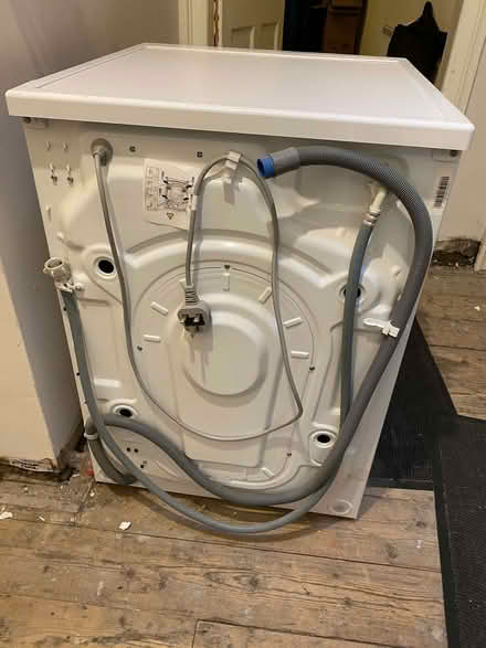 Photo of free washer/dryer (Southside EH8) #2
