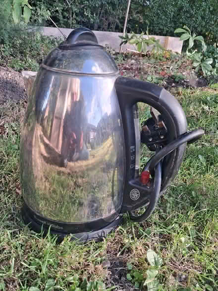Photo of free Russsell Hobbs electric Kettle (Benson OX10) #1