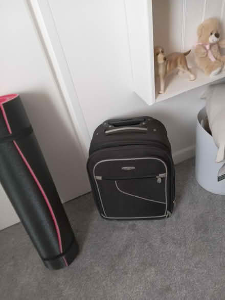 Photo of free Cabin suitcase (Letchworth SG6 1FZ) #1