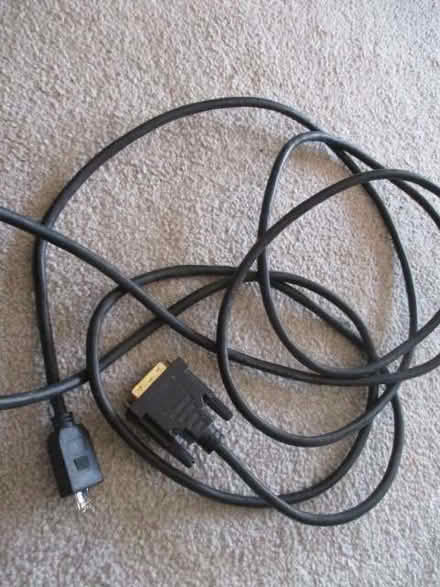 Photo of free Computer video cables (Innsworth GL3) #2
