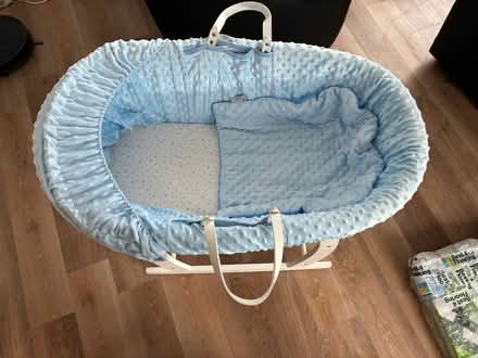 Photo of free Bassinet - rocking. (Spital CH63) #3