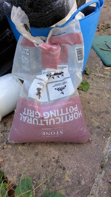 Photo of free potting grit (Bernards Heath AL1) #1