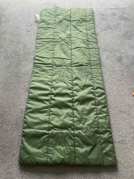 Photo of free Green Sleeping Bag - Excellent Condition (Greenhill DY10) #2