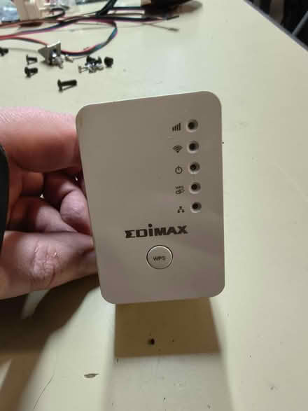 Photo of free Edimax WiFi Extender (Common Edge FY4) #1