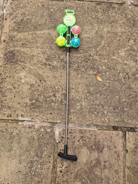 Photo of free children's golf club and balls (Waterlooville PO7) #1