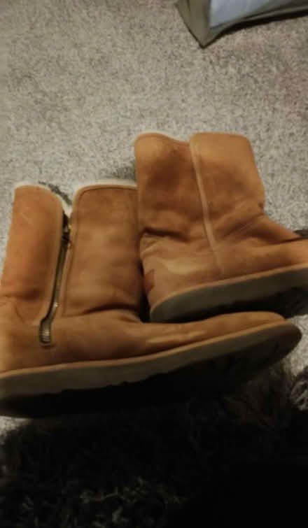 Photo of free Real UGG boots unisex (Chesser EH14) #1