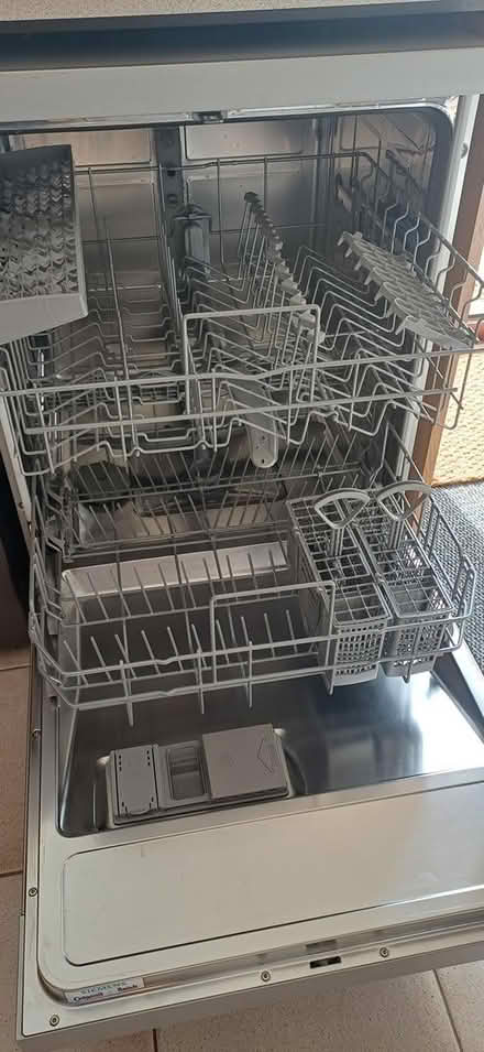 Photo of free SIEMENS free standing Dishwasher (Chinnor / Radnage OX39 4) #2