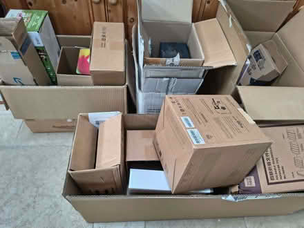 Photo of free Lots empty boxes, incl 6 strong double-skinned. (Risinghurst OX3) #2