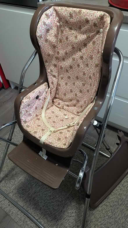 Photo of free Vintage high chair (NG241) #3