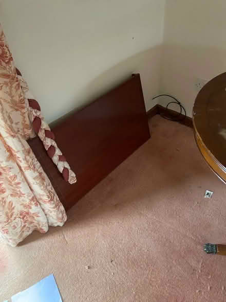 Photo of free Extendable dining table (Churchstoke SY15) #2