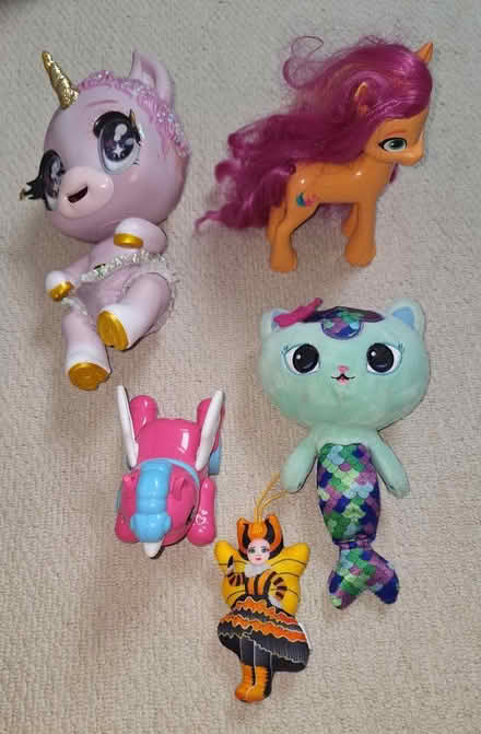 Photo of free Dolls & figure toys (Wimbledon SW19) #1