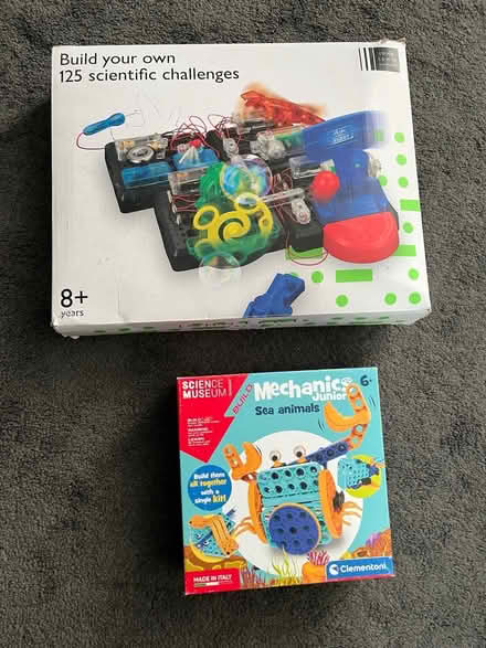 Photo of free 2 making things sets (for kids) (Brixton, SW9) #1