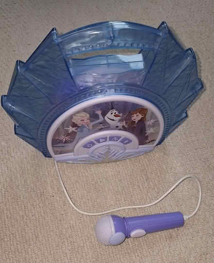 Photo of free Disney Frozen singing toy (Wimbledon SW19) #1