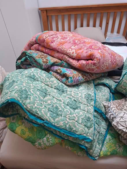 Photo of free Single bed pure cotton duvet (Wallington SM6) #2