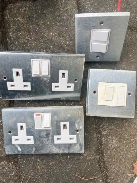 Photo of free Various switches (Broxbourne EN10) #1