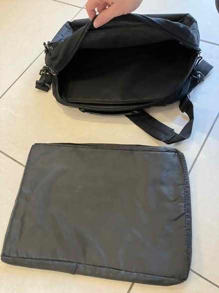 Photo of free Laptop bag (Oakridge - RG21) #3