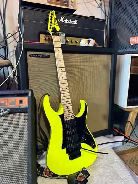 Photo of free Electric guitar (Los Angeles) #1