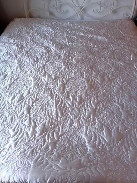 Photo of free large double cream silky throw (Morecambe LA4) #3