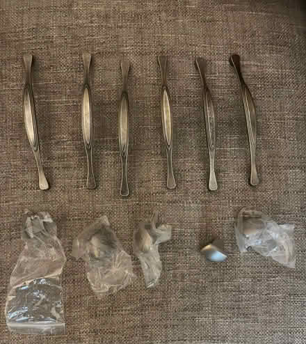 Photo of free Brushed chrome handles & knobs (Hornchurch RM11) #1