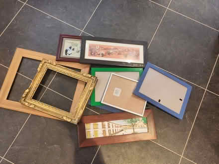 Photo of free Frames and traditional art (Wingrave HP22) #1