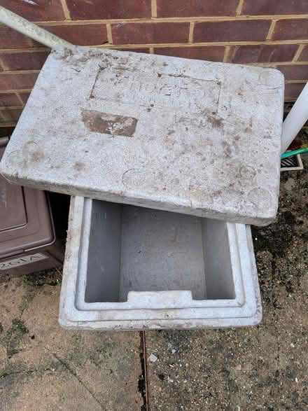 Photo of free Very sturdy polystyrene box (Castlepoint BH8) #1
