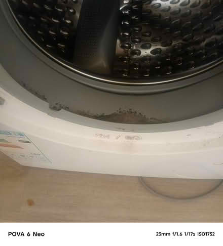 Photo of free Bosh 9kg washing machine (AL10 Hatfield) #2