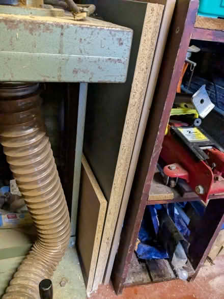 Photo of free Off cuts chip board (Kingswood) #1