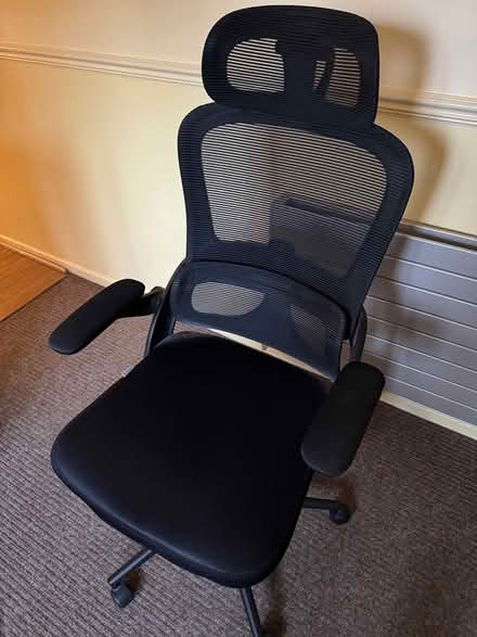 Photo of free Black office chair (En8 0xe) #1