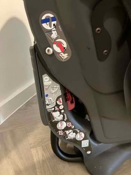 Photo of free Britax Romer Adventure front-facing child's car seat (Twigworth GL2) #2