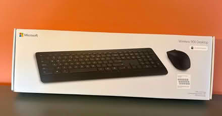 Photo of free wireless 900 keyboard & mouse (Stony Stratford MK11 1EX) #1