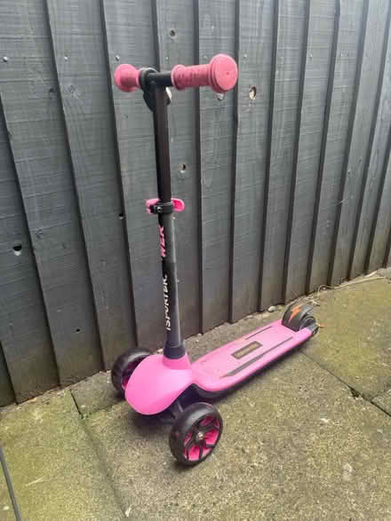 Photo of free Pink light up scooter (Bournville B30) #1