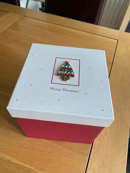 Photo of free Christmas gift box (London N21) #1