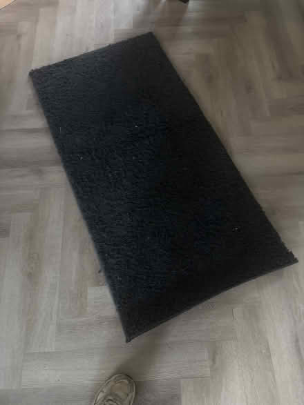 Photo of free Dark grey rug (Heaton chapel SK4) #1