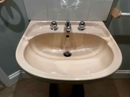 Photo of free Retro Armitage Shanks basin (Bodmin PL31) #1