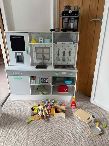 Photo of free Children’s Play Kitchen (Bramber BN44) #1