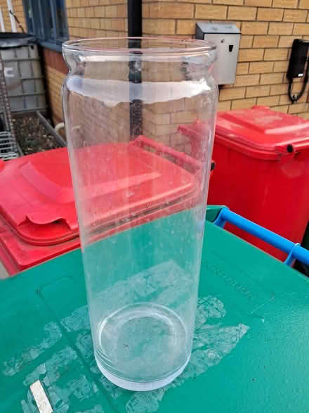 Photo of free Glass vase (Little gaddesden berkhamsted) #1