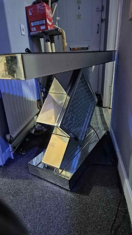 Photo of free mirrored sideboard//tablets (Stamford Hill N16) #2