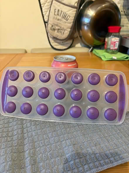 Photo of free silicone xmas molds and an ice tray (WF12 Chickenley / Dewsbury.) #4