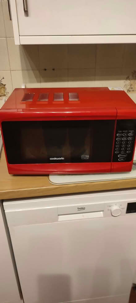 Photo of free Cookworks 700w red microwave fully working (Northowram HX3) #1