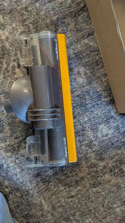 Photo of free Semi-functional Dyson brush head (Libertyville) #4