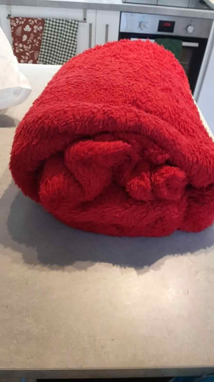 Photo of free red fleece throw (peacehaven BN10) #1