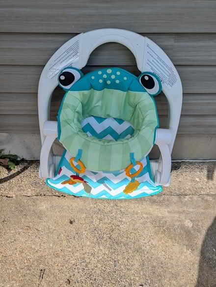 Photo of free infant situp seat (Glen Burnie near GBHS.) #1